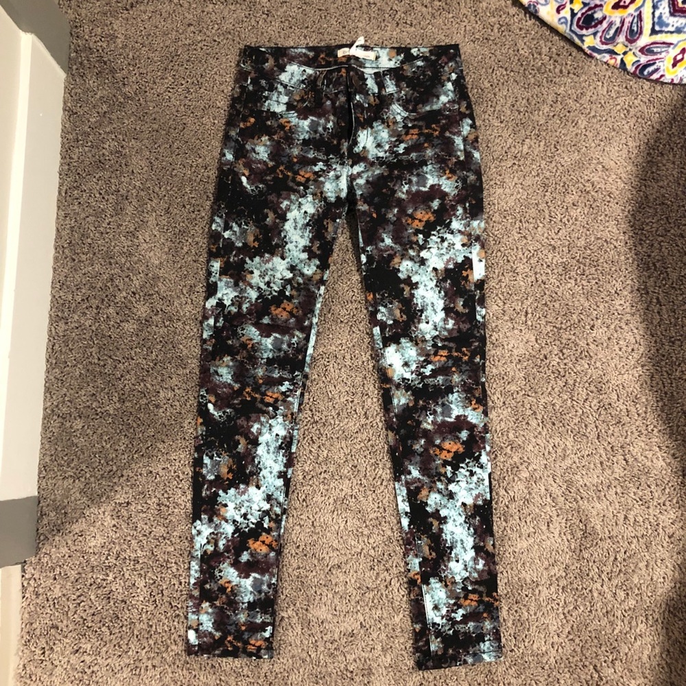 BCBG printed jeans